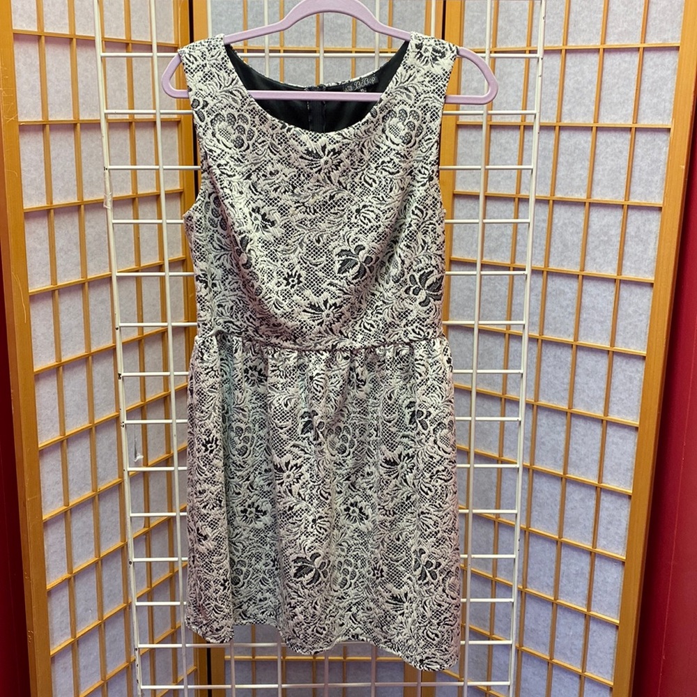 Be Bop size XL Black and White Sleeveless Dress